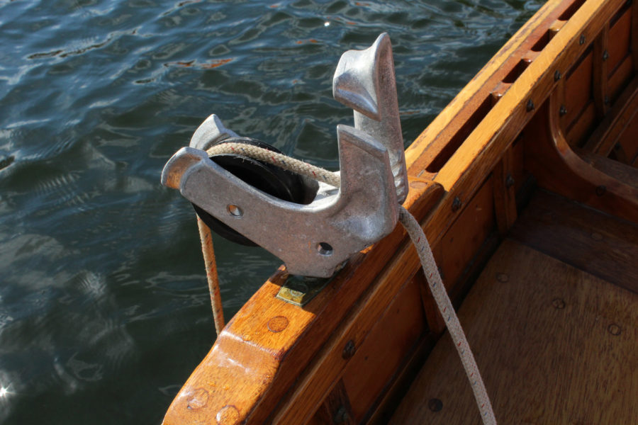 The Pocket Puller holds line clear of the gunwale, preserving the finish. The fairlead and jam cleat allow for one-handed operation.