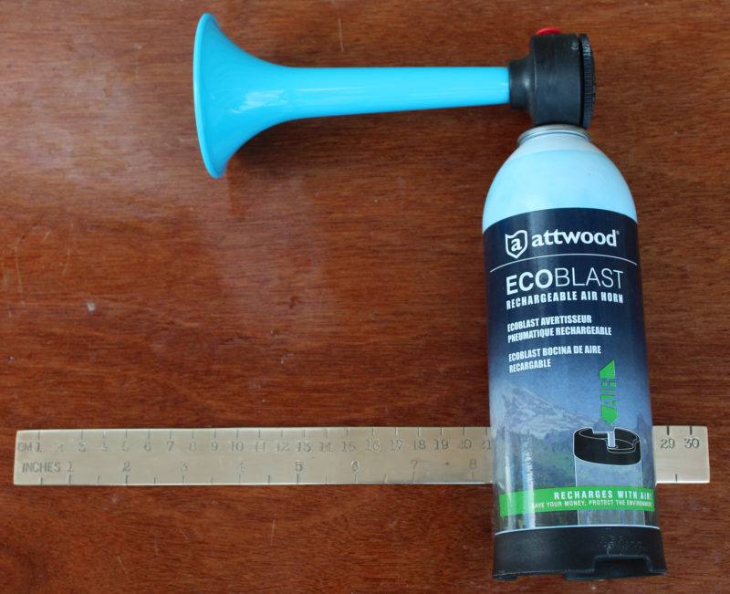 The EcoBlast horn has a very loud sound and is recharged with air.