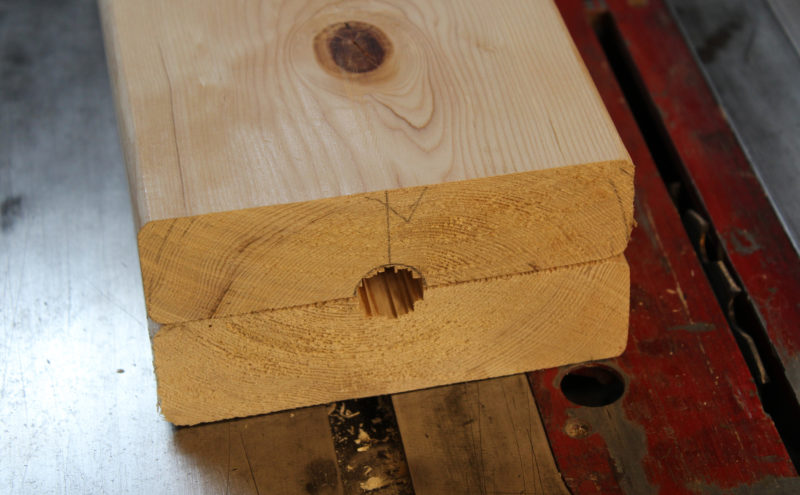 Each of the inside pieces of 2x6 get sawn a pass over the tablesaw for every blade setting.
