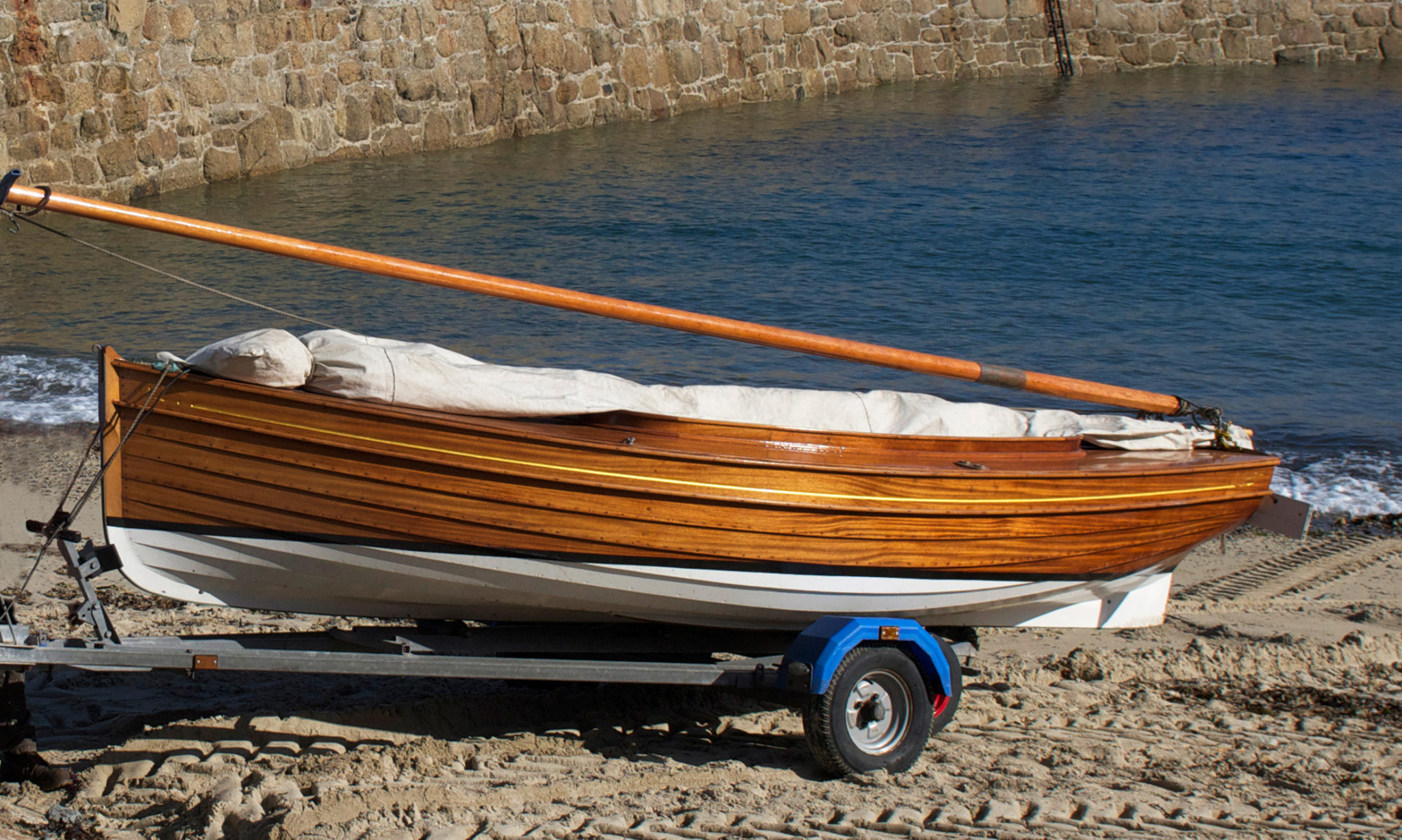 small dinghy for sailboat