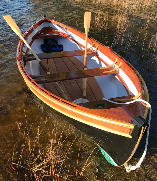 HARMONY is equipped with two rowing stations, one in the center for rowing solo or with two passengers, and one forward for rowing with a single passenger.