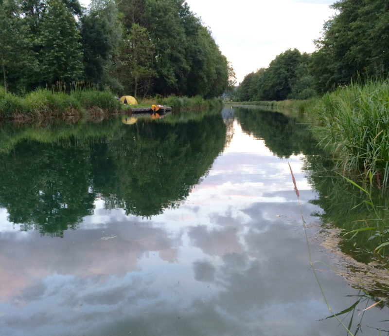 We found this bucolic camping spot on the banks of the Canal Latéral à la Marne, which we joined at Condé-sur-Marne and left at Vitry-le-François, where it joins the Canal entre Champagne et Borgogne. This canal featured very long, straight, relatively uninteresting sections. We passed many péniches that use this route to transport goods from Vitry-le-François to Paris.