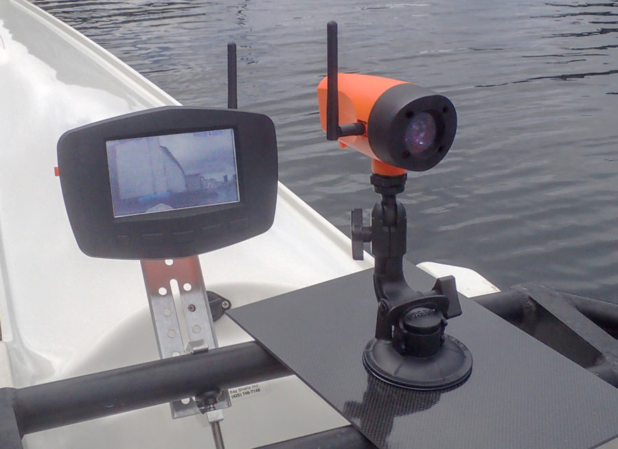 The author used optional mounts: the monitor mount instead of the rail mount for the monitor and the tall mount (for better visibility over the bow) instead of the flush mount for the camera.