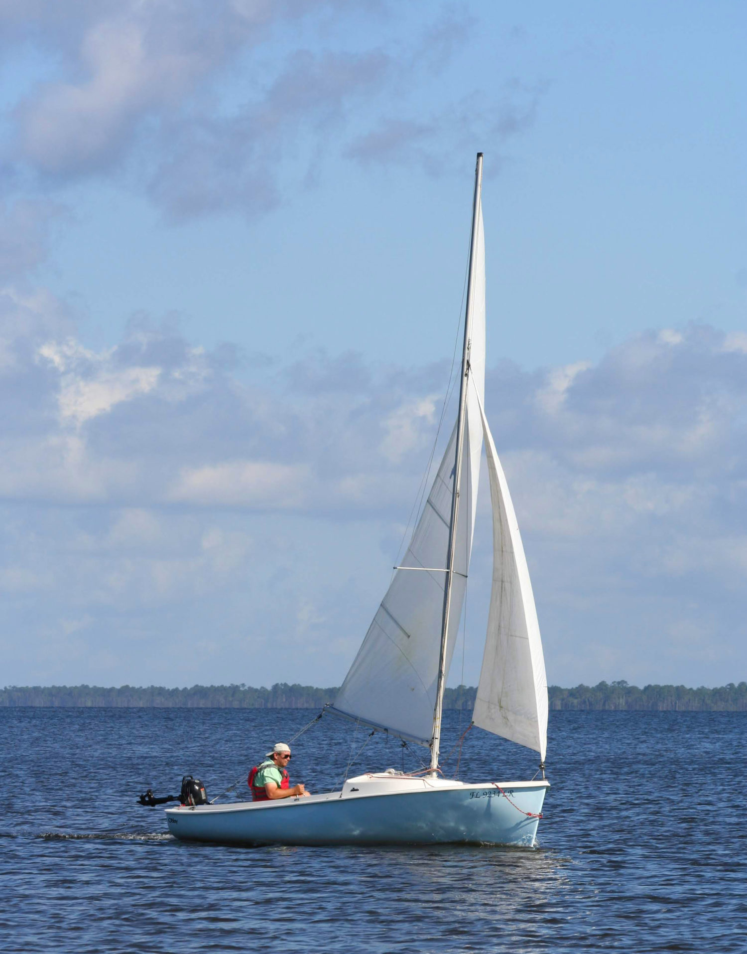 day sailer sailboat