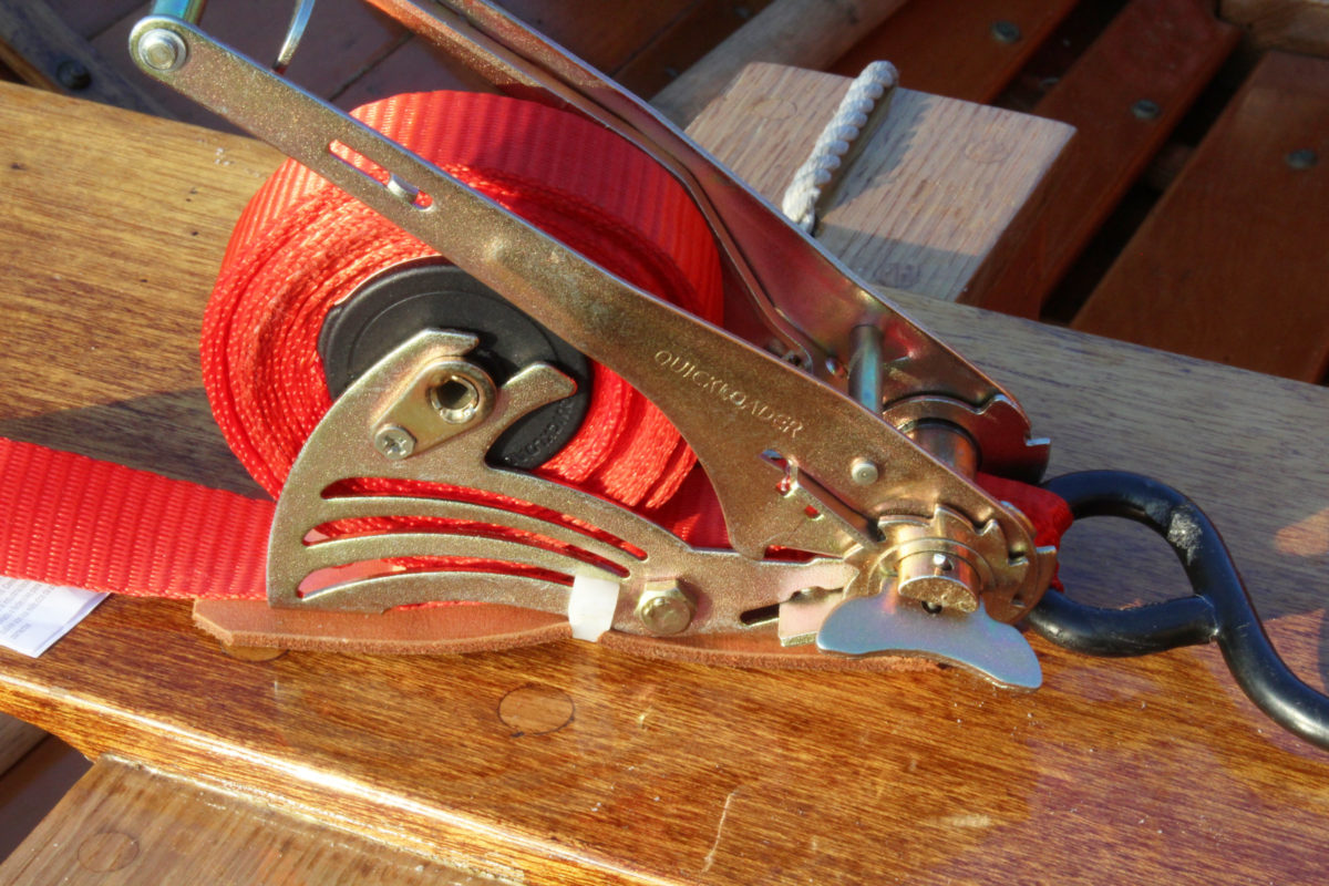 Quickloader Retractable Ratchet Straps | Small Boats
