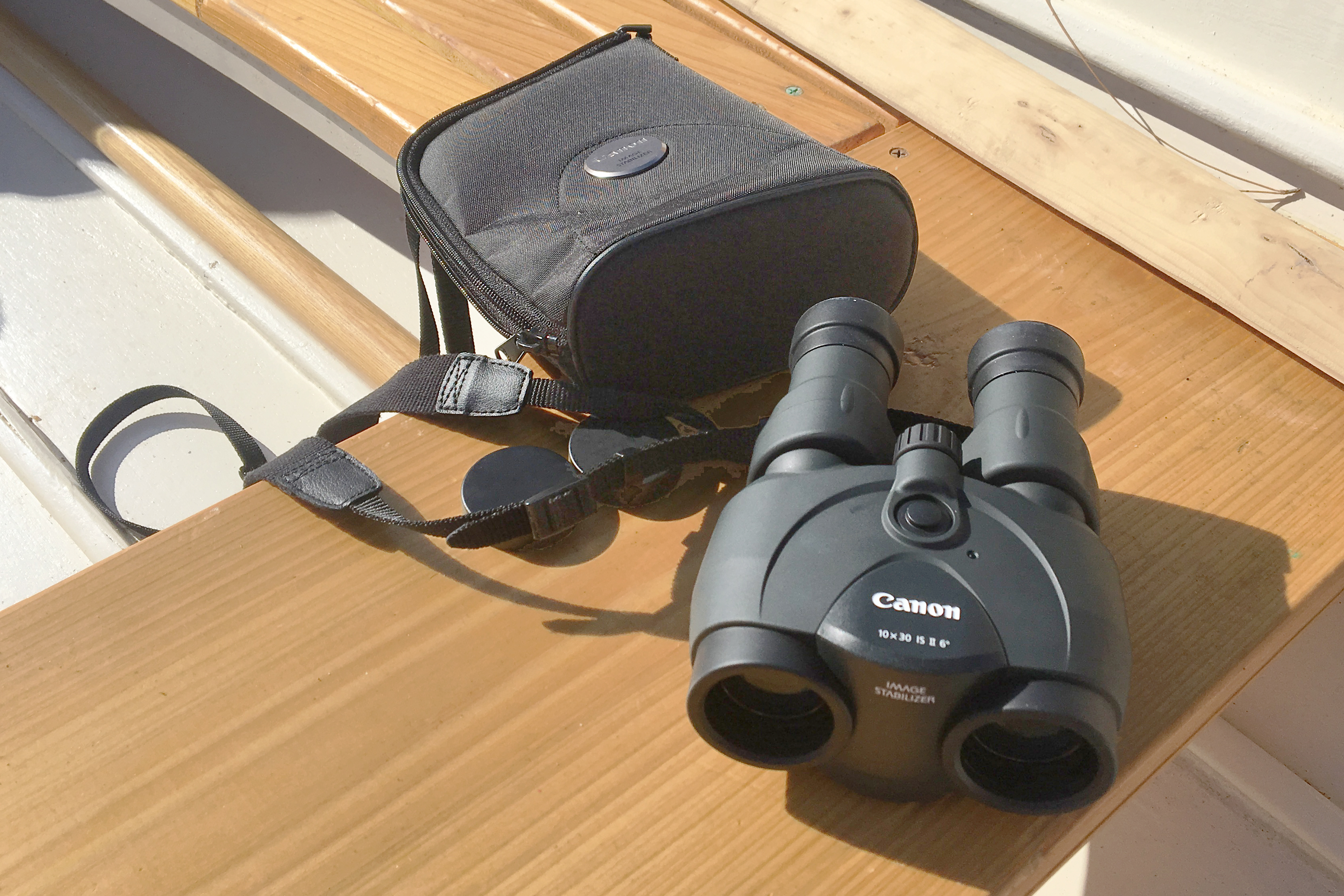 Image-Stabilized Binoculars - Small Boats Magazine