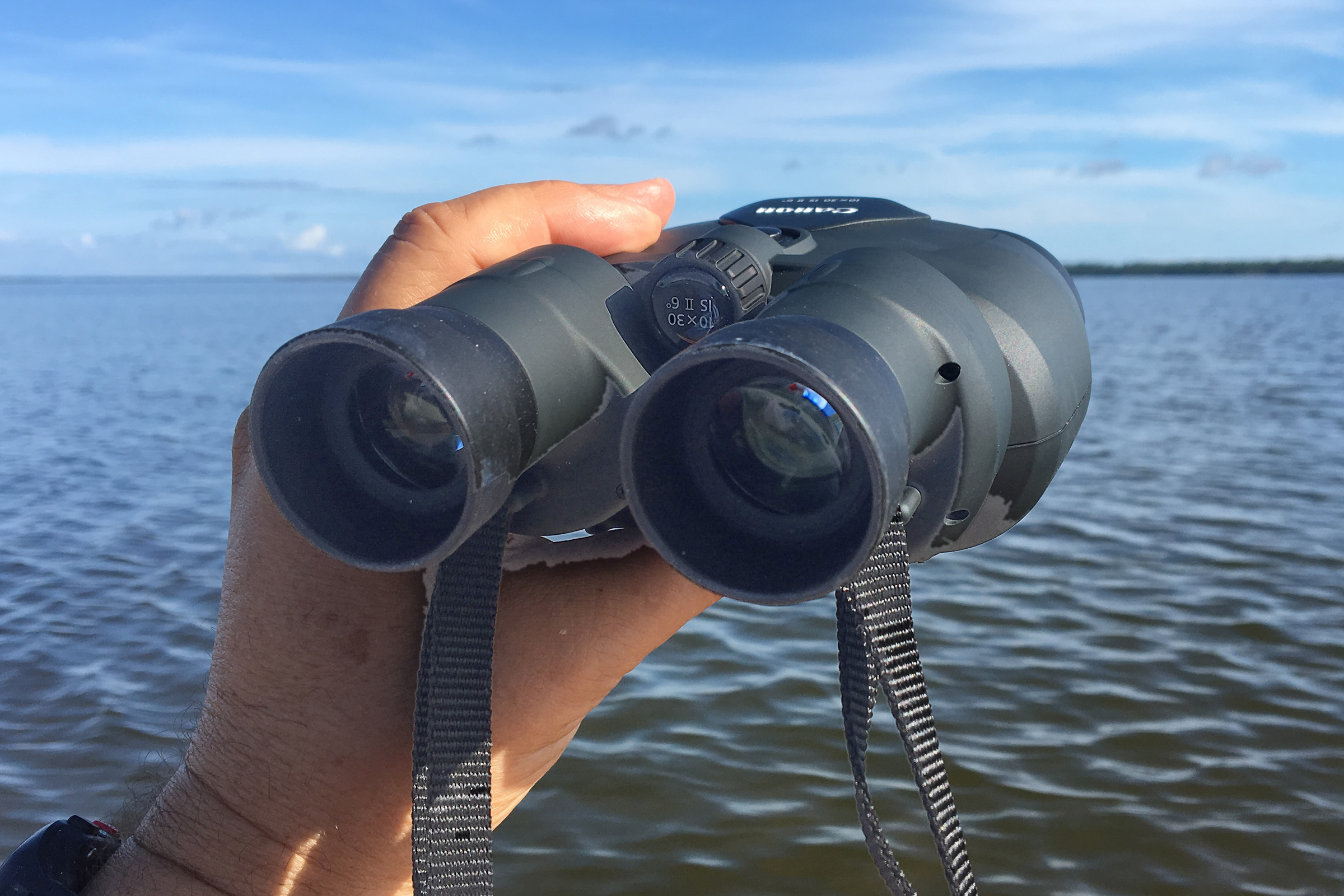 Replacement lens caps for Canon 10x30 Stabilization Binoculars by jbergmans  - Thingiverse