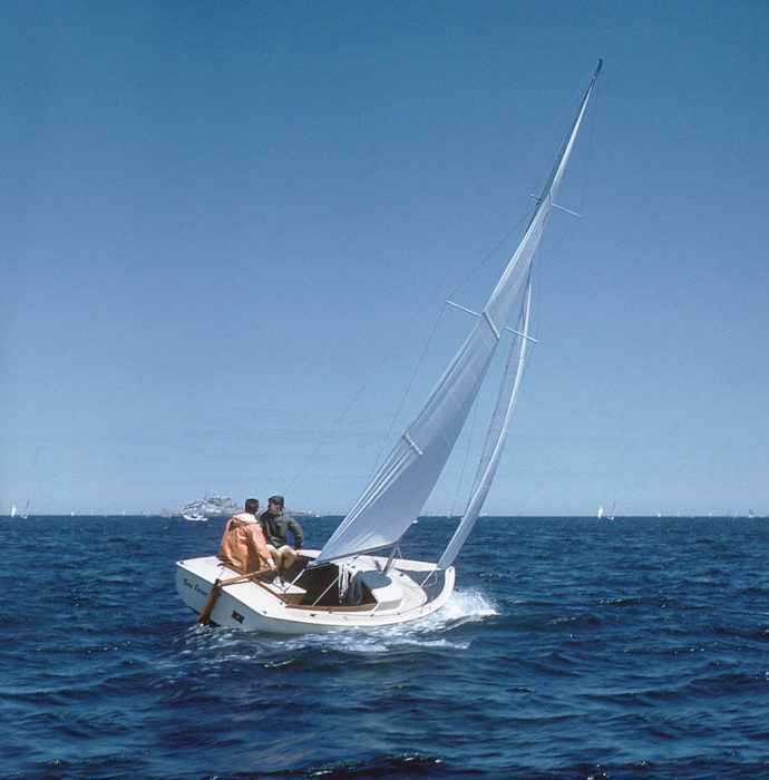 sailboatdata rhodes 19