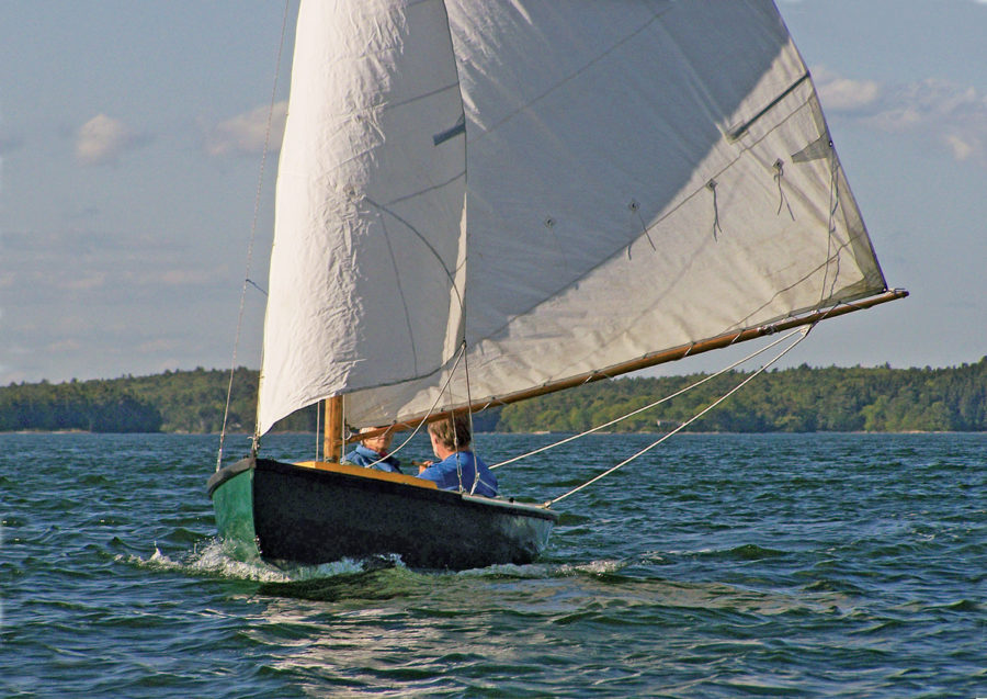 Biscayne Bay 14 - Small Boats Magazine