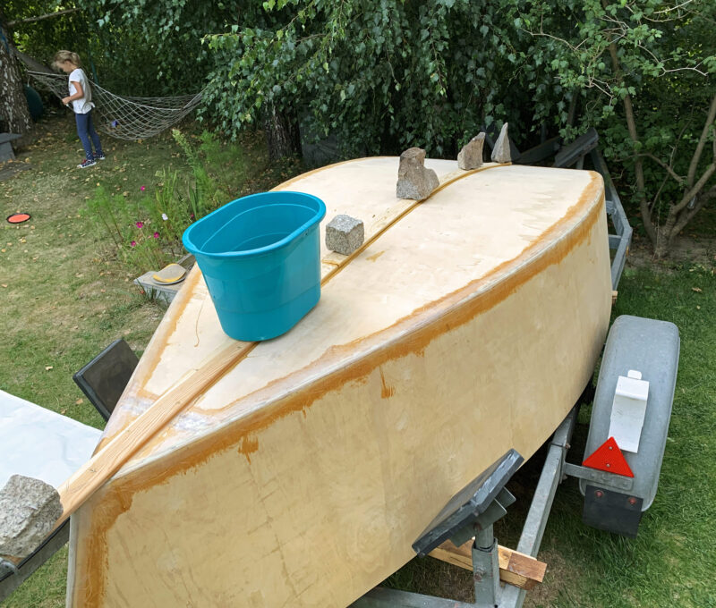 Attaching keel strip to bottom of plywood Piranha V