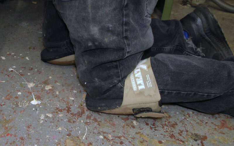 Leatherhead kneepads lend padded comfort to knees.