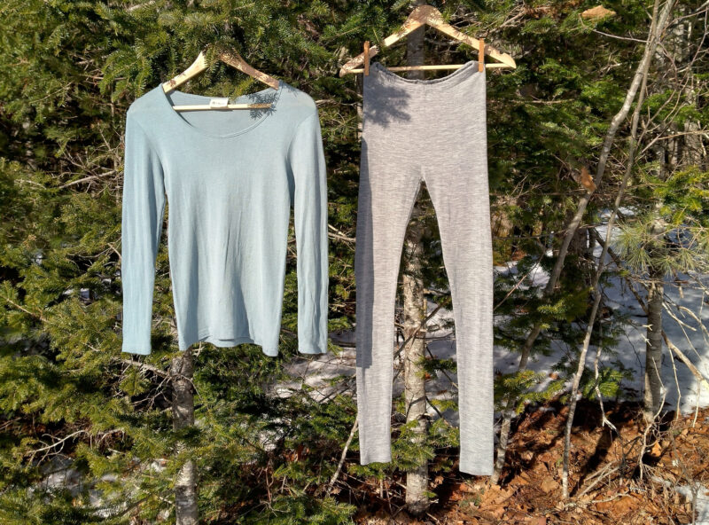 Engel’s Women’s Thermal Base undershirt in Mountain Blue and leggings in a heather grey.